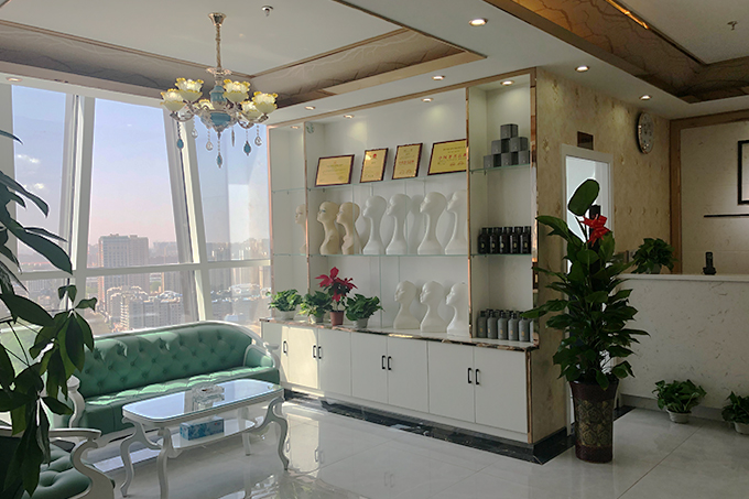 銀川最好的織發(fā)店叫什么？女性大量脫發(fā)用織發(fā)可以嗎？