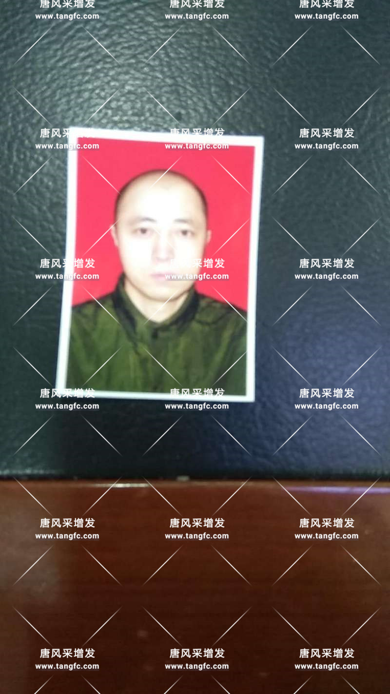 唐風(fēng)采假發(fā)后，看看鏡頭中自己的樣子，你認(rèn)得嗎？