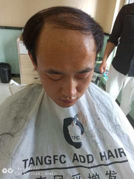 從“謝頂流蘇”到時尚潮人，他是怎么做到的？