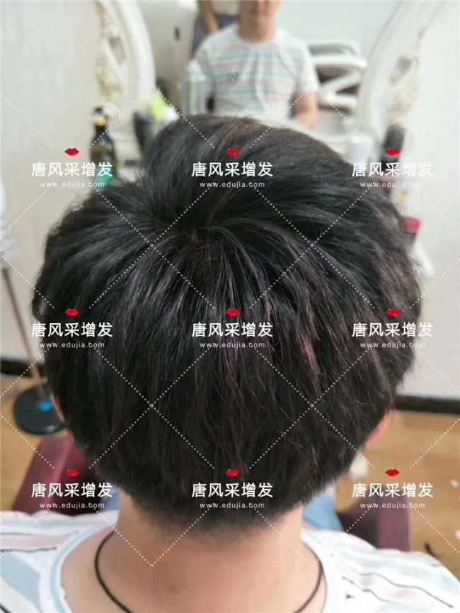 父親節(jié) 王先生在唐風(fēng)采假發(fā)后