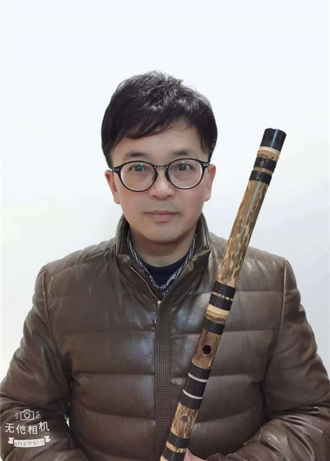 父親節(jié) 何老師在唐風(fēng)采假發(fā)后