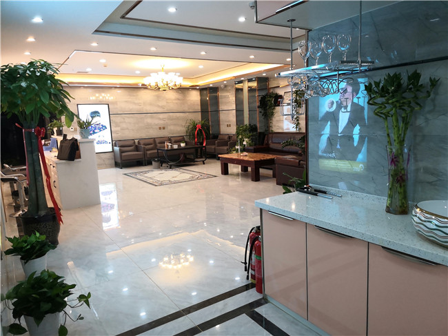 唐風(fēng)采烏魯木齊店豪裝升級(jí) 唐風(fēng)采烏魯木齊店室內(nèi)一角