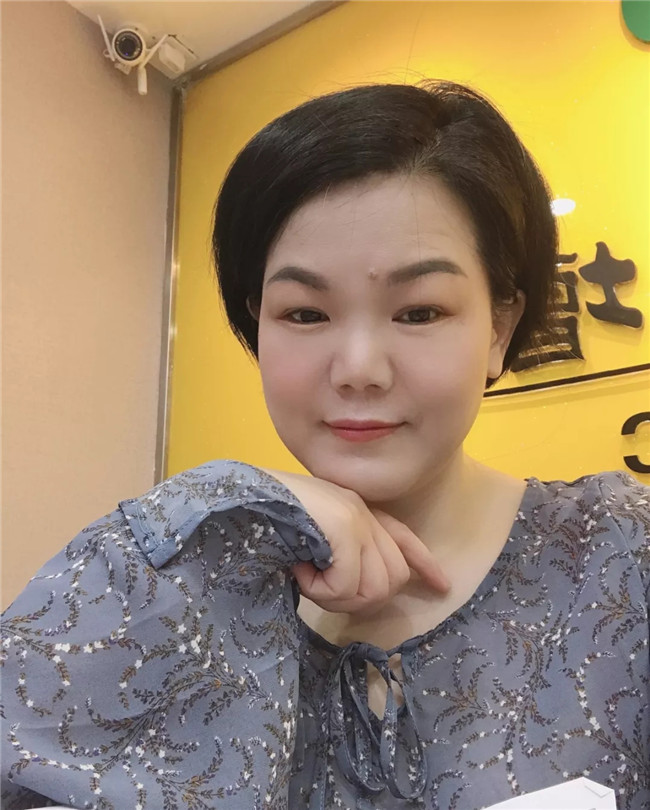 唐風(fēng)采福州店 張經(jīng)理