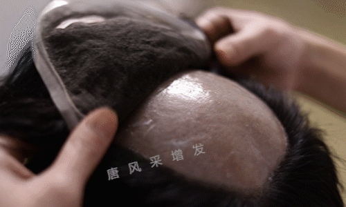 中年假發(fā)頭套怎么帶 怎么帶假發(fā)