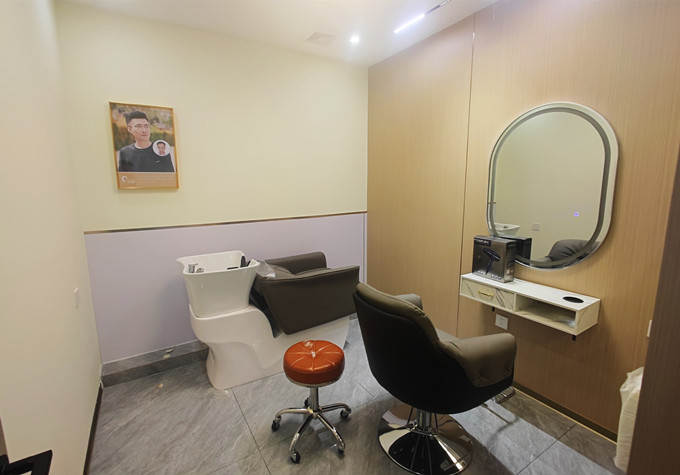 唐風(fēng)采臨沂假發(fā)店 \