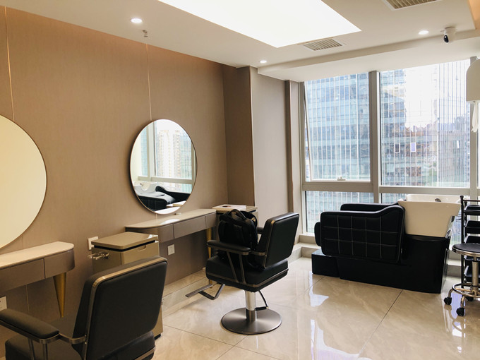 長沙芙蓉區(qū)假發(fā)店 \