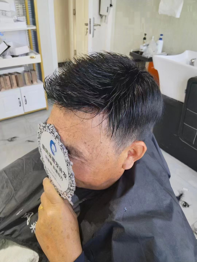 硚口區(qū)假發(fā)專賣店地址 \