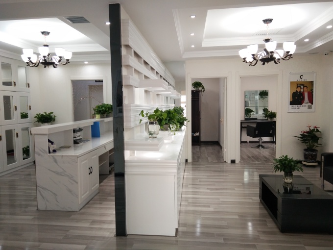 唐風(fēng)采惠州假發(fā)定制 \