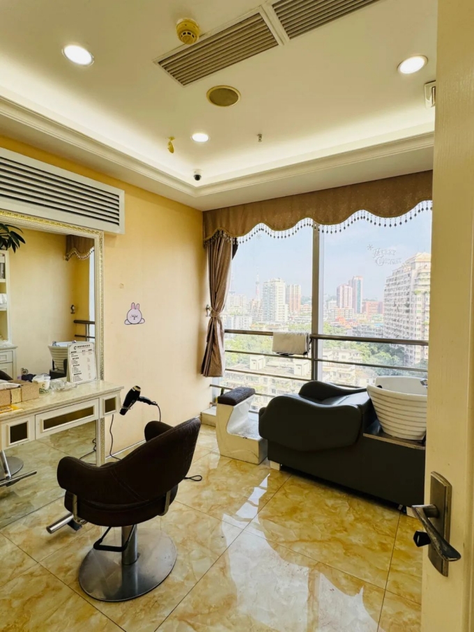 廣州定制假發(fā)店 \